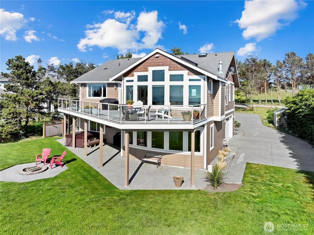 813 Bergwacht Place Coupeville WA 98239