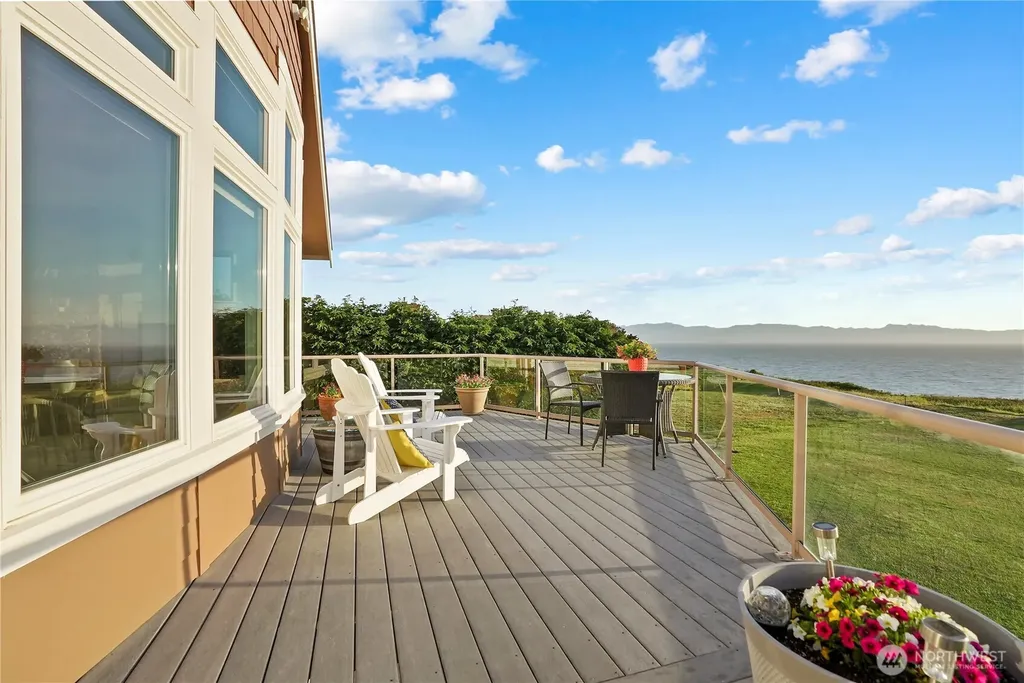 813 Bergwacht Place Coupeville WA 98239