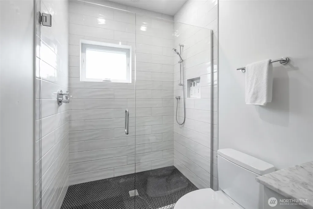 2708 1st Avenue W Seattle WA 98119