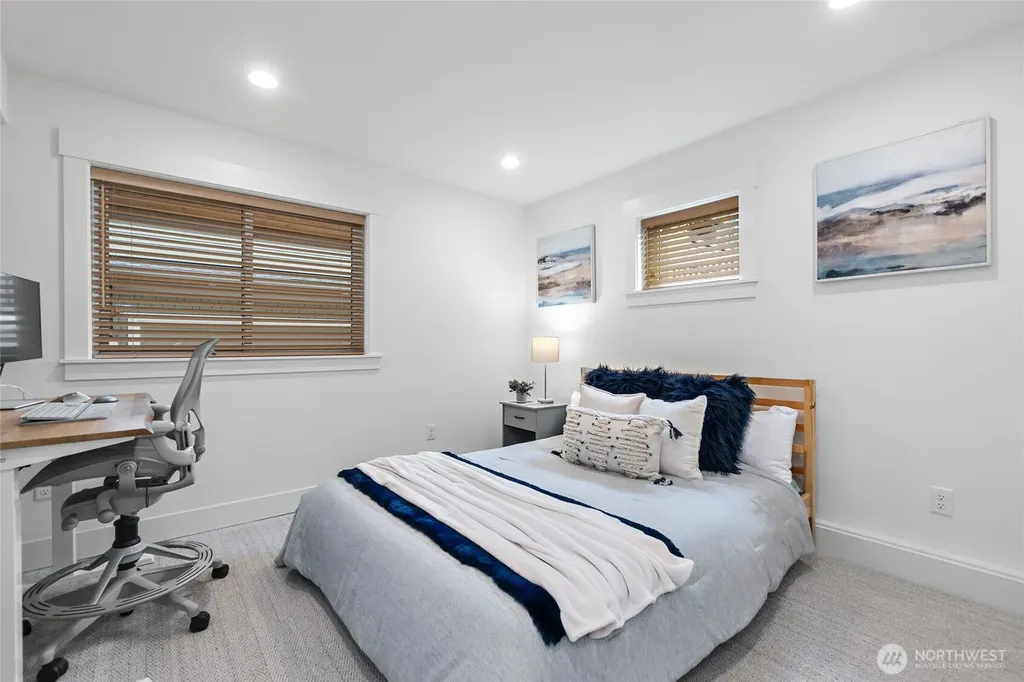 2708 1st Avenue W Seattle WA 98119