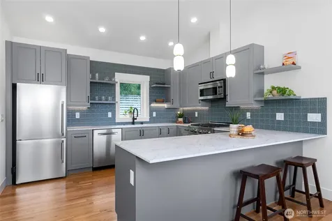 2708 1st Avenue W Seattle WA 98119