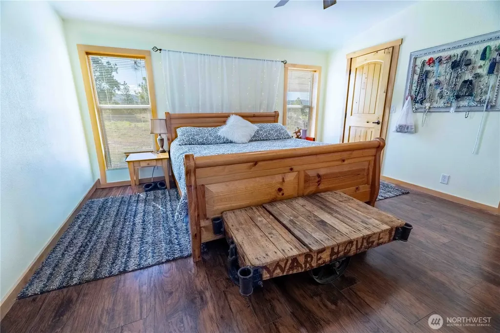 23 Razor Road Tonasket WA 98855