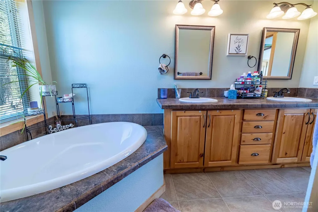 23 Razor Road Tonasket WA 98855