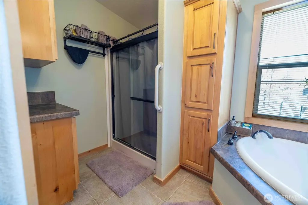 23 Razor Road Tonasket WA 98855