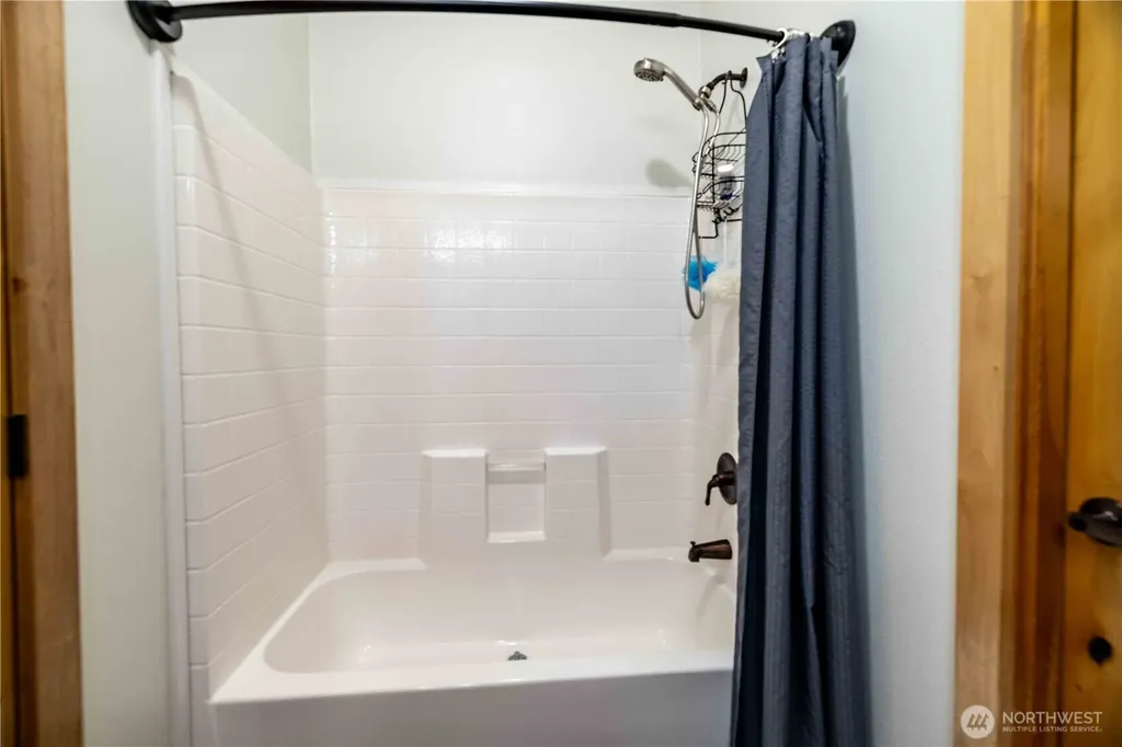 23 Razor Road Tonasket WA 98855
