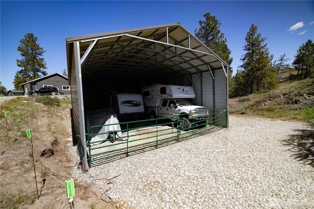 23 Razor Road Tonasket WA 98855