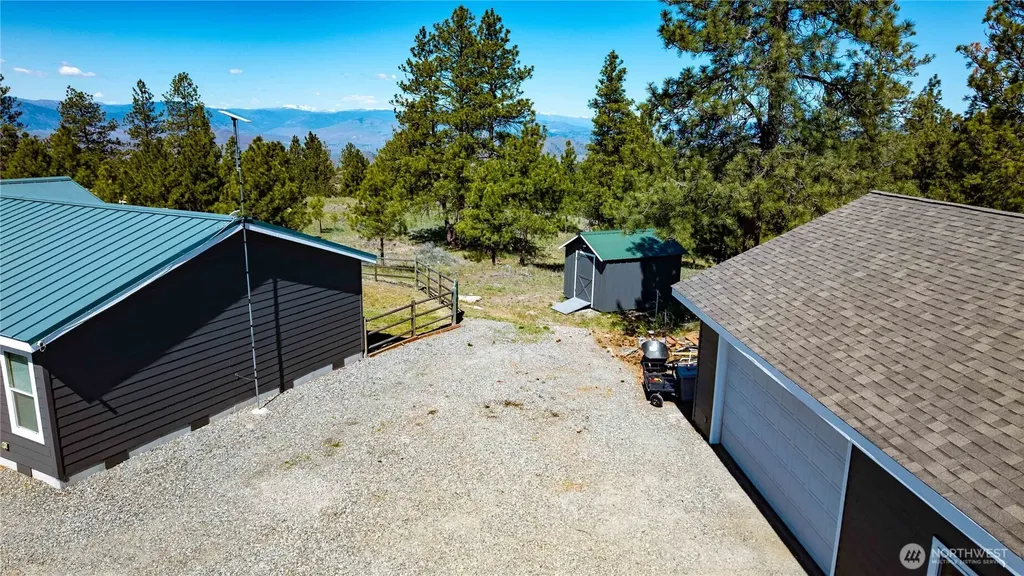 23 Razor Road Tonasket WA 98855