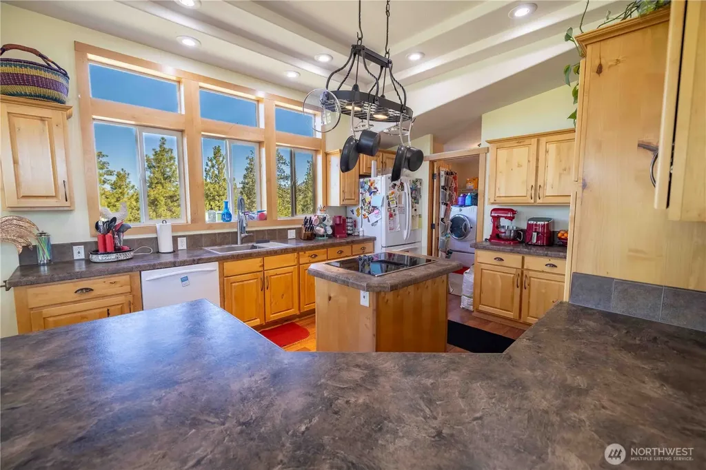 23 Razor Road Tonasket WA 98855