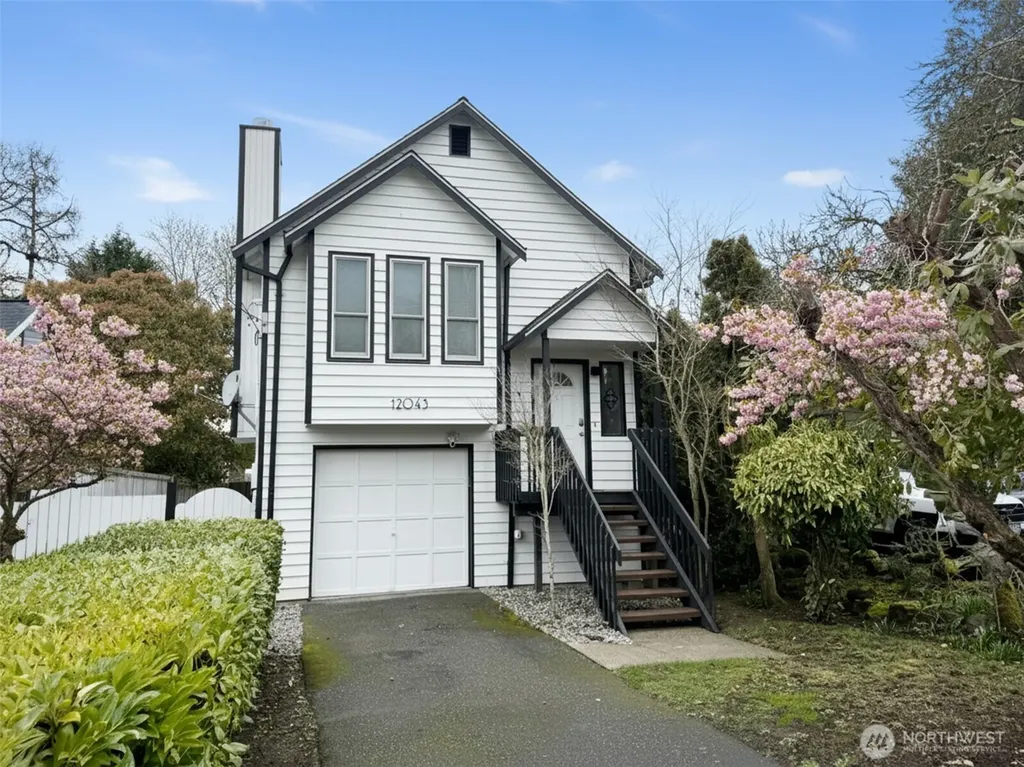 12043 Bartlett Avenue NE Seattle WA 98125