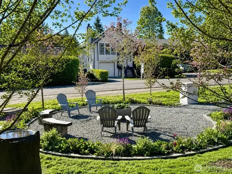 12043 Bartlett Avenue NE Seattle WA 98125