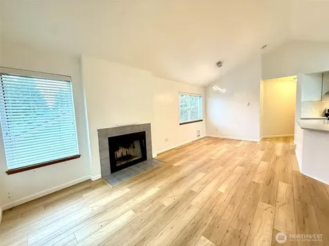 12043 Bartlett Avenue NE Seattle WA 98125