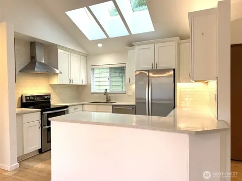 12043 Bartlett Avenue NE Seattle WA 98125
