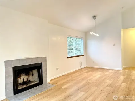 12043 Bartlett Avenue NE Seattle WA 98125