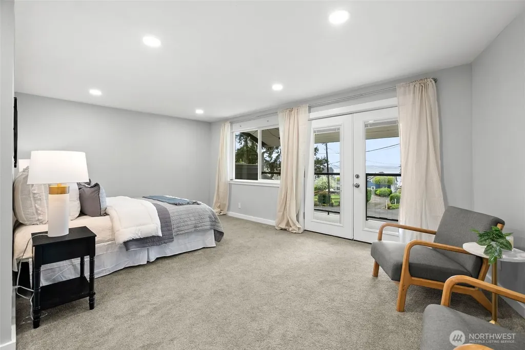 3021 Marine Drive Bremerton WA 98312
