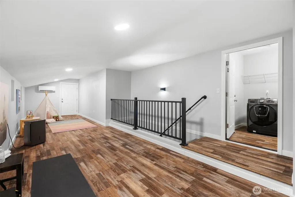 3021 Marine Drive Bremerton WA 98312