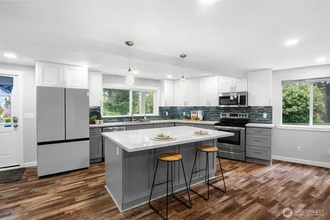 3021 Marine Drive Bremerton WA 98312