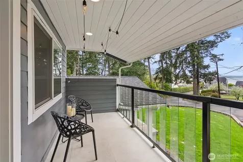 3021 Marine Drive Bremerton WA 98312