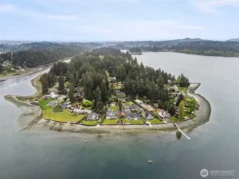 3021 Marine Drive Bremerton WA 98312