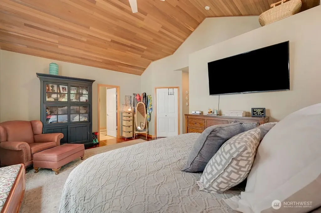 50 Rainier Lane Port Ludlow WA 98365