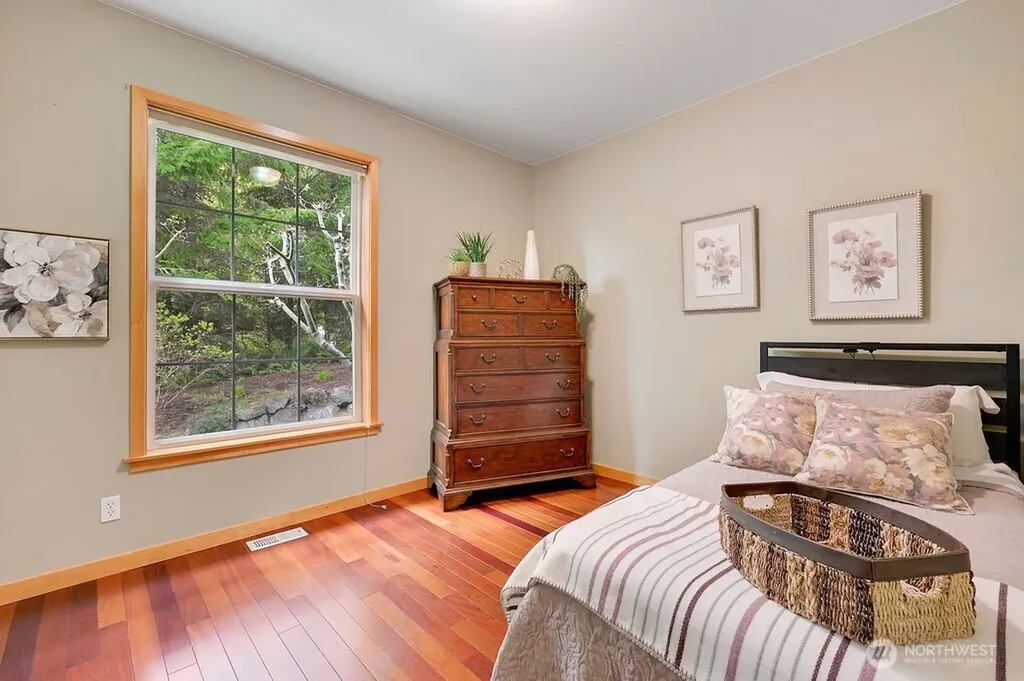 50 Rainier Lane Port Ludlow WA 98365