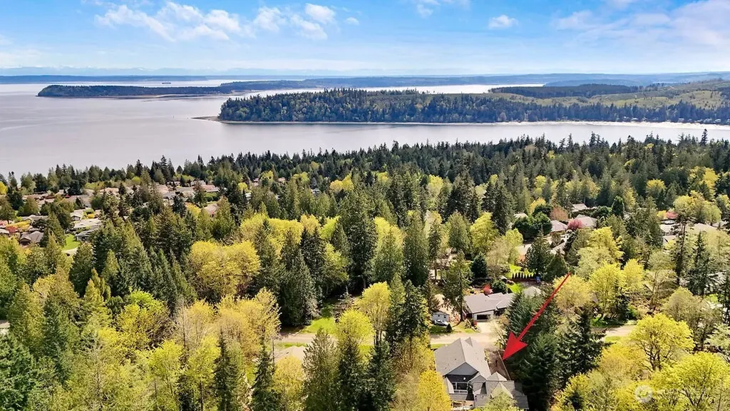 50 Rainier Lane Port Ludlow WA 98365
