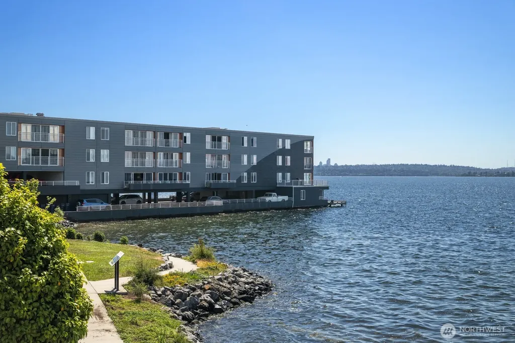 733 Lake Street S Kirkland WA 98033