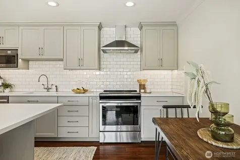 733 Lake Street S Kirkland WA 98033