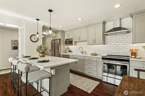 733 Lake Street S Kirkland WA 98033
