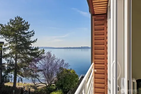 733 Lake Street S Kirkland WA 98033