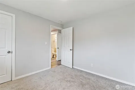 30657 1st Place SW Federal Way WA 98023