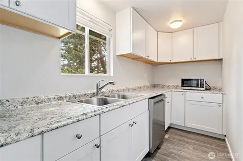 30657 1st Place SW Federal Way WA 98023