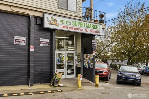 2364 Fairview Avenue E Seattle WA 98102