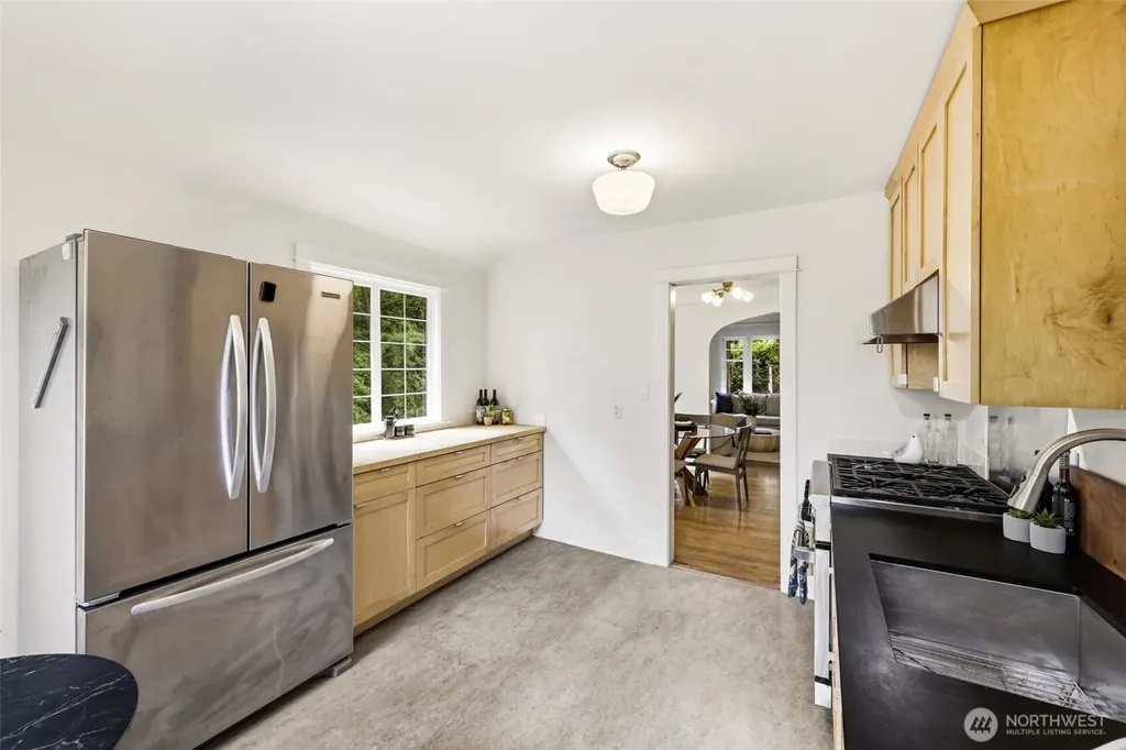 421 N 40th Street Seattle WA 98103