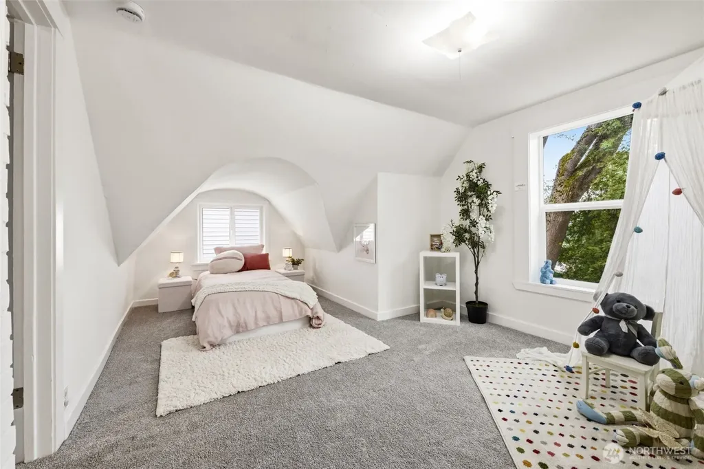 421 N 40th Street Seattle WA 98103