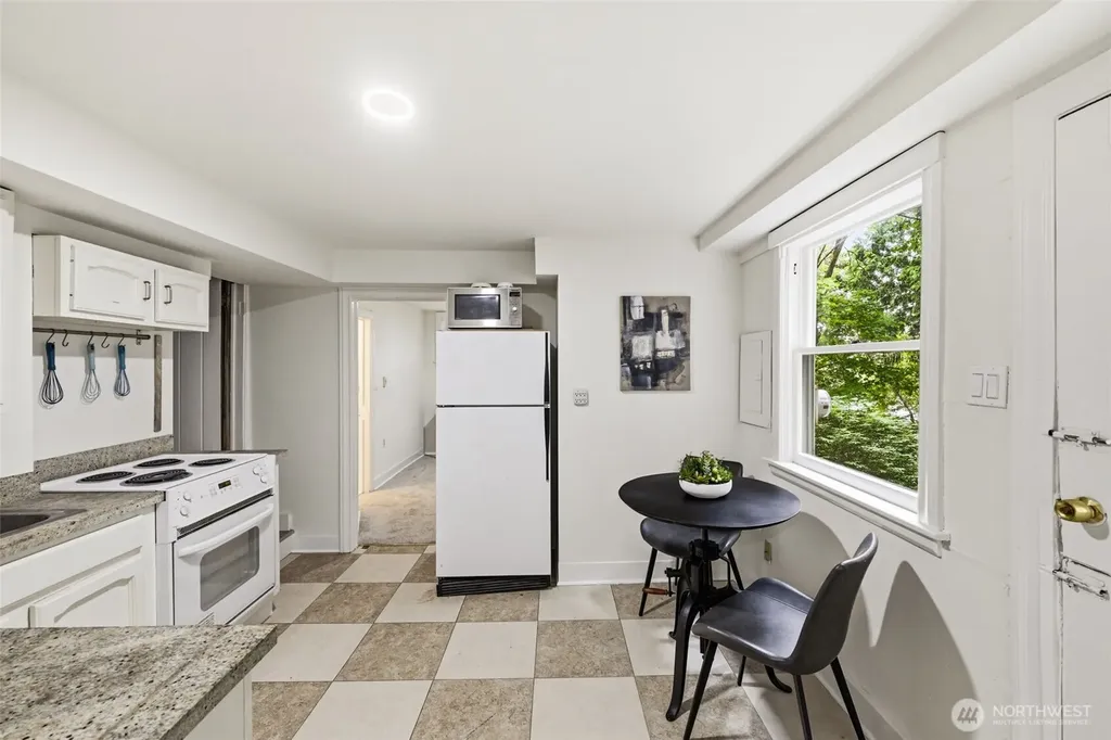421 N 40th Street Seattle WA 98103