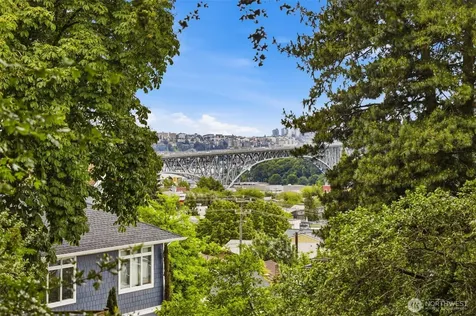 421 N 40th Street Seattle WA 98103