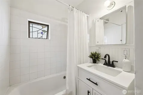 421 N 40th Street Seattle WA 98103