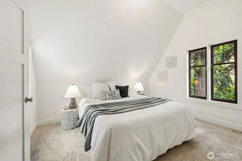 421 N 40th Street Seattle WA 98103