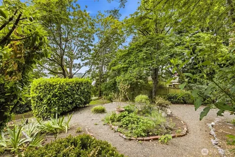 421 N 40th Street Seattle WA 98103