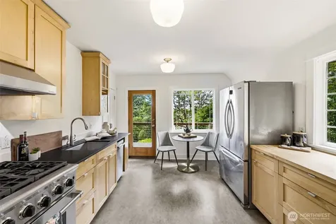 421 N 40th Street Seattle WA 98103