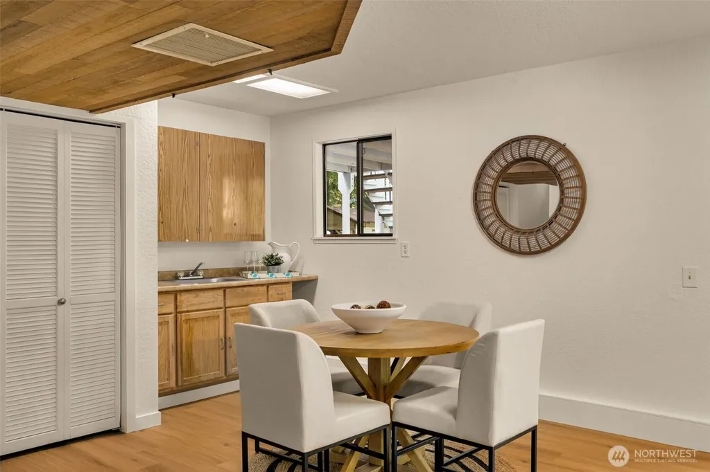 19442 NE 166th Place Woodinville WA 98077
