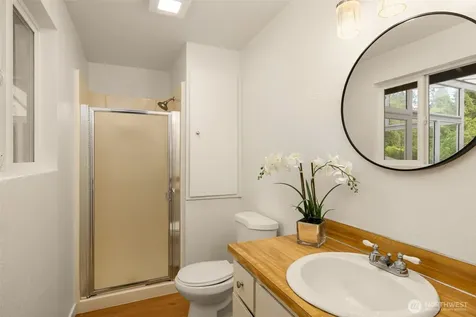 19442 NE 166th Place Woodinville WA 98077