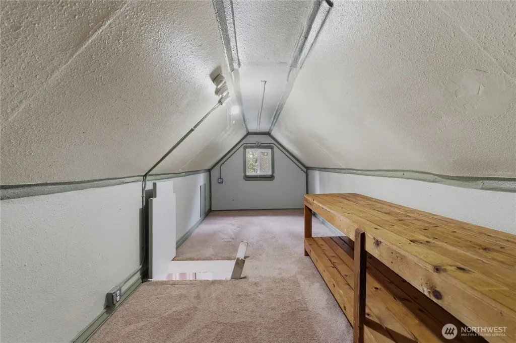 6557 Cultus Bay Road Clinton WA 98236