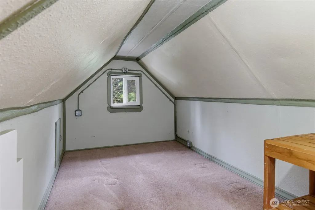 6557 Cultus Bay Road Clinton WA 98236