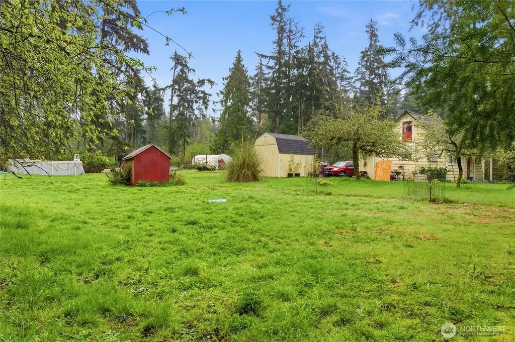 6557 Cultus Bay Road Clinton WA 98236