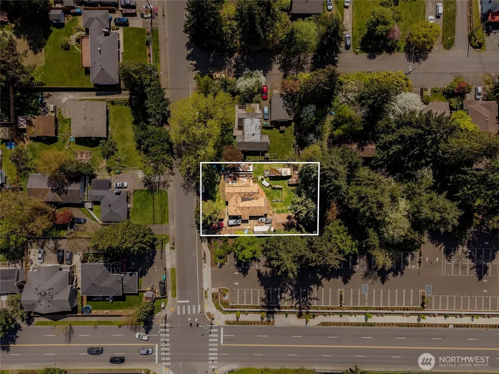 17427 10th Avenue NE Shoreline WA 98155