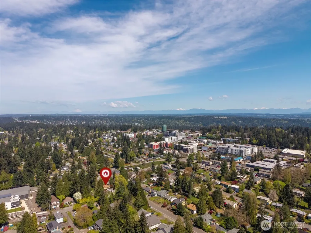 17427 10th Avenue NE Shoreline WA 98155