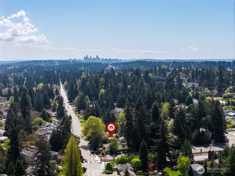 17427 10th Avenue NE Shoreline WA 98155