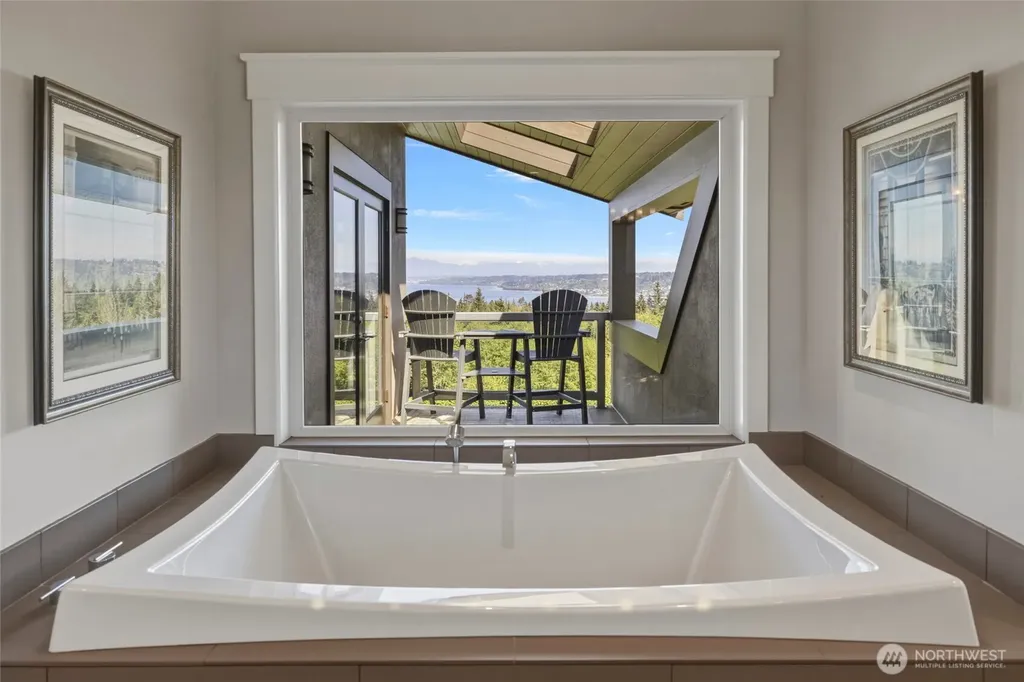 7265 Linda Lane Clinton WA 98236