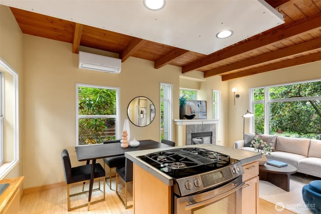 20215 15th Avenue NW Shoreline WA 98177